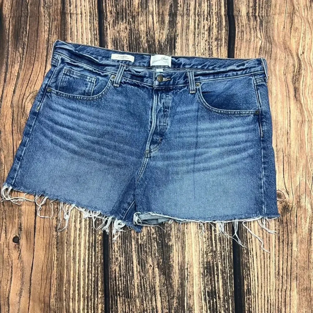 Universal Thread Women's Mis Rise 90s Baggy Denim Shorts‎ Blue Size 16 Raw Hem
